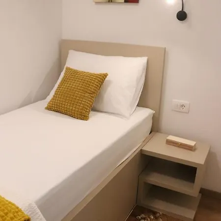 Apartament Mary- 2 Free Parking, Near Mall Of Split